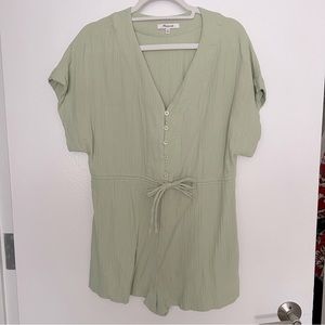 Pistachio green light cotton adjustable romper